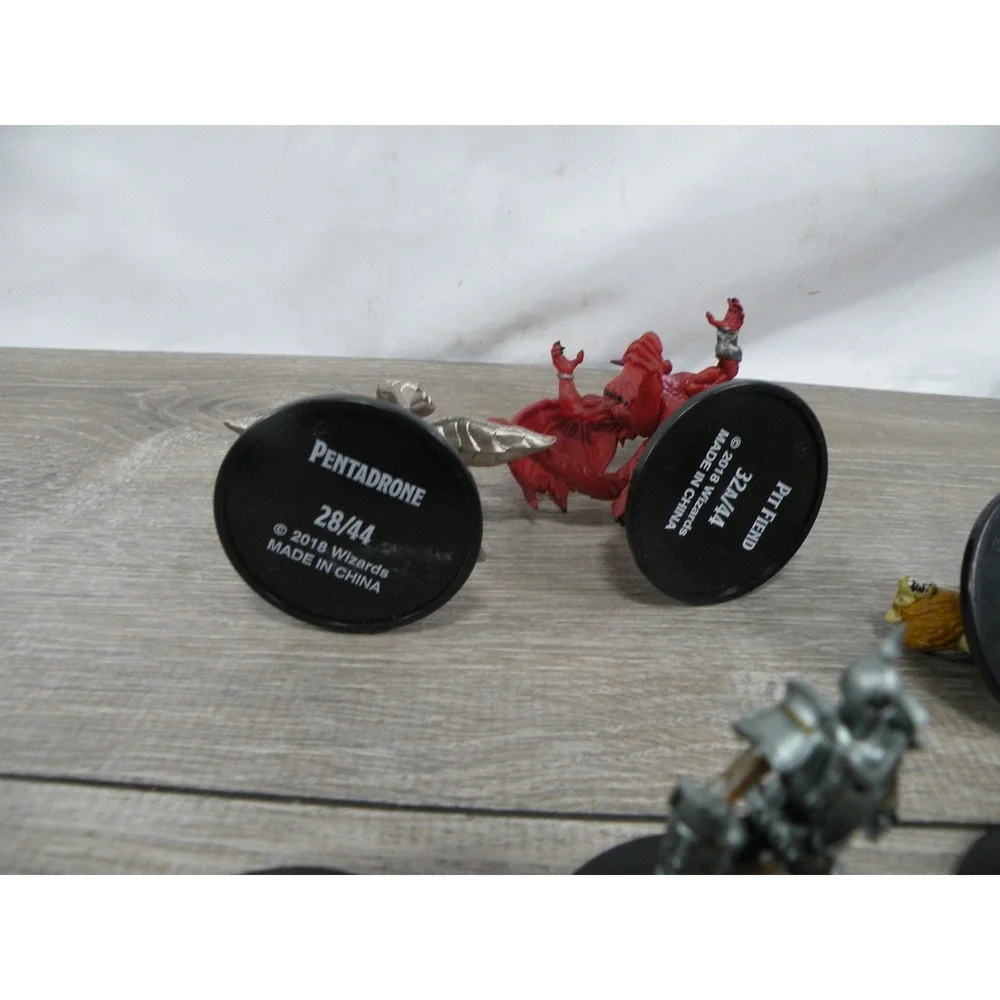 Dungeons & Dragons Icons of the Realms Miniatures Lot 30+ Figures D&D Pathfinder